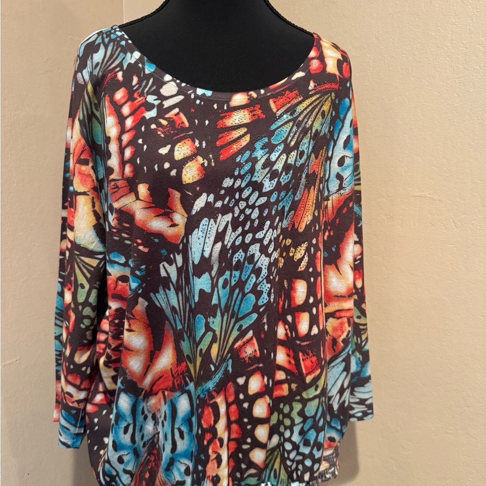 Chicos Women's Whimsical Multicolor Abstract Sparkle Butterfly-Print Top